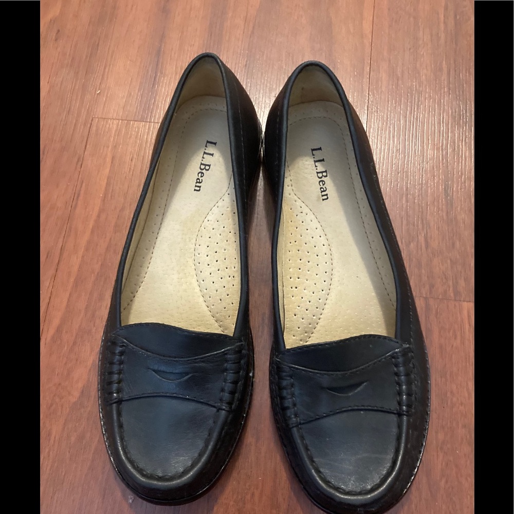 LL Bean ladies black flats shoes size 6.5